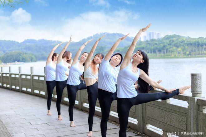 CQ9电子上海学瑜伽教练多少钱现在报名最高可减一千元。(图1)